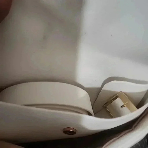 Brand New white shoulder bag with wallet - Picture 6 of 10